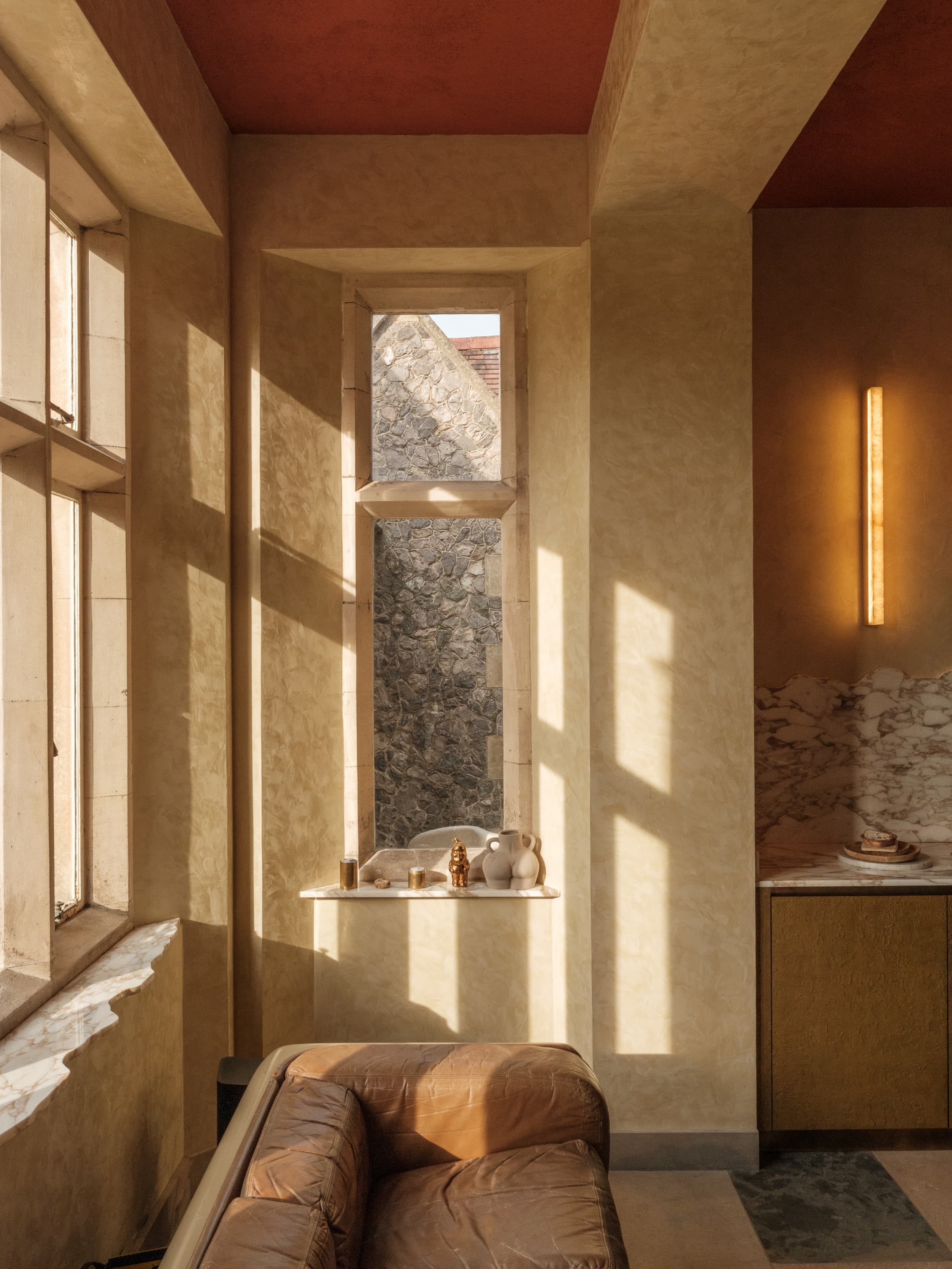 Somerleaze House light and stone